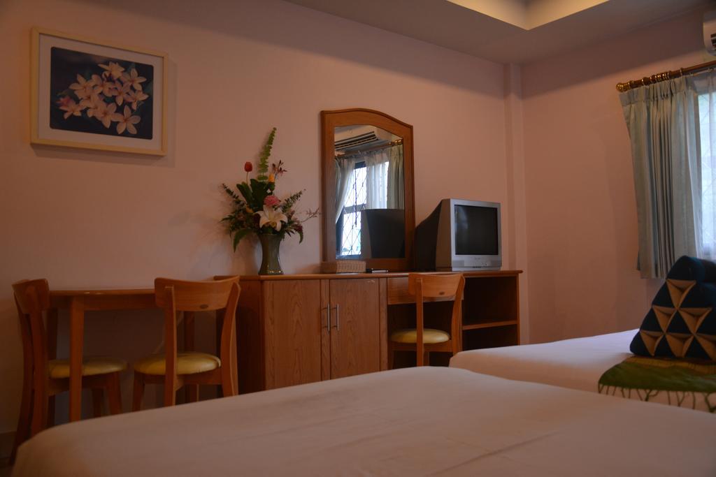 Seven Oaks Inn Jomtien Habitación foto
